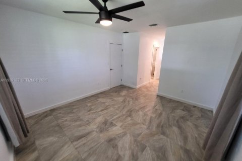 Снять в аренду виллу или дом в Майами, Флорида 3 спальни, 152.73м2, № 1989258 - фото 10