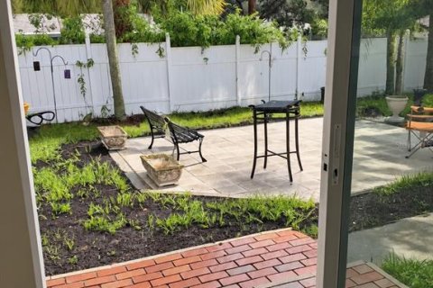 Apartment in New Port Richey, Florida 2 bedrooms, 69.68 sq.m. № 2359227 - photo 4