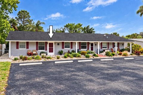 Apartment in New Port Richey, Florida 2 bedrooms, 69.68 sq.m. № 2359227
