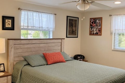 Apartment in New Port Richey, Florida 2 bedrooms, 69.68 sq.m. № 2359227 - photo 8