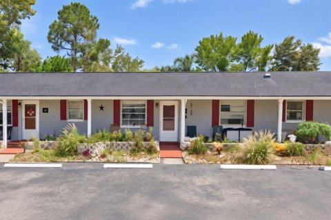Apartment in New Port Richey, Florida 2 bedrooms, 69.68 sq.m. № 2359227 - photo 11