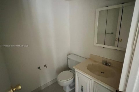 Condominio en venta en Hallandale Beach, Florida, 1 dormitorio, 99.87 m2 № 1691332 - foto 8