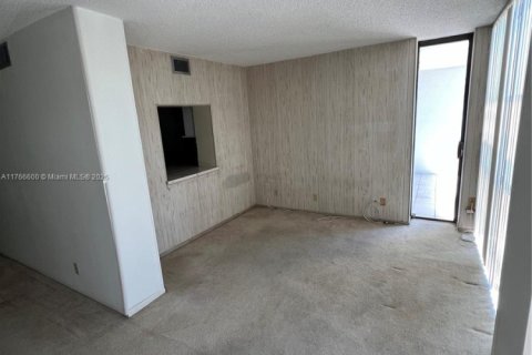 Condominio en venta en Hallandale Beach, Florida, 1 dormitorio, 99.87 m2 № 1691332 - foto 10