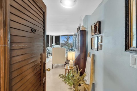 Copropriété à vendre à Miami, Floride: 2 chambres, 141.21 m2 № 2001239 - photo 2