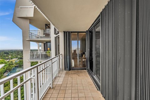 Copropriété à vendre à Miami, Floride: 2 chambres, 141.21 m2 № 2001239 - photo 18
