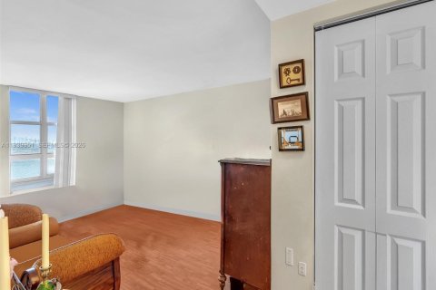 Copropriété à vendre à Miami, Floride: 2 chambres, 141.21 m2 № 2001239 - photo 23