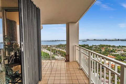 Copropriété à vendre à Miami, Floride: 2 chambres, 141.21 m2 № 2001239 - photo 12