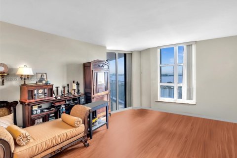 Copropriété à vendre à Miami, Floride: 2 chambres, 141.21 m2 № 2001239 - photo 25