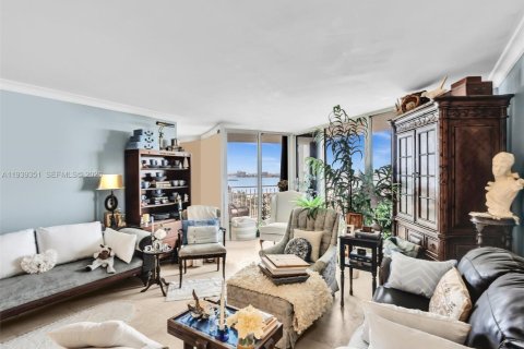 Copropriété à vendre à Miami, Floride: 2 chambres, 141.21 m2 № 2001239 - photo 6