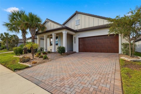 House in San Antonio, Florida 2 bedrooms, 181.9 sq.m. № 2394300 - photo 2