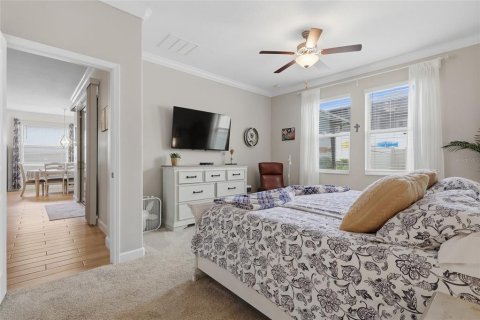 House in San Antonio, Florida 2 bedrooms, 181.9 sq.m. № 2394300 - photo 15
