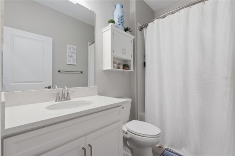 House in San Antonio, Florida 2 bedrooms, 181.9 sq.m. № 2394300 - photo 25