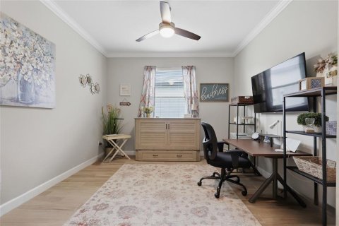 House in San Antonio, Florida 2 bedrooms, 181.9 sq.m. № 2394300 - photo 24