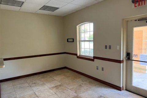 Propiedad comercial en alquiler en Lady Lake, Florida, 140.84 m2 № 1878184 - foto 7