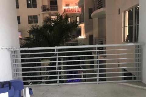 Condominio en alquiler en Hollywood, Florida, 1 dormitorio, 83.52 m2 № 1992118 - foto 19