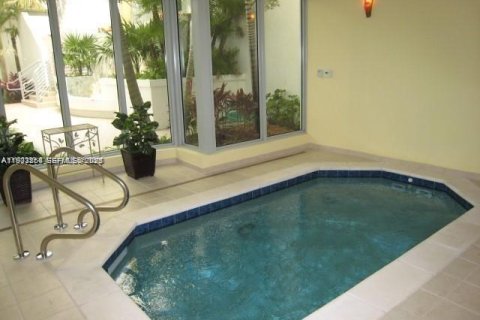 Condominio en alquiler en Hollywood, Florida, 1 dormitorio, 83.52 m2 № 1992118 - foto 16