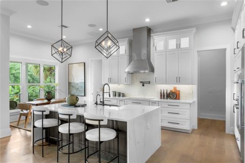 Villa ou maison à vendre à Saint Petersburg, Floride: 5 chambres, 388.52 m2 № 2413773 - photo 13