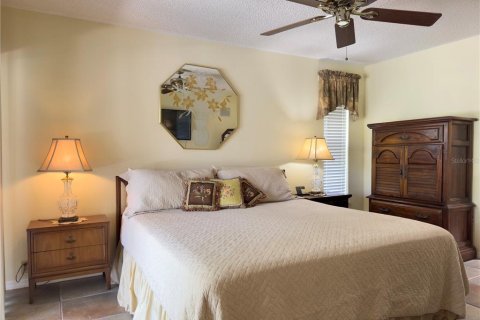 Casa en venta en Holiday, Florida, 4 dormitorios, 189.89 m2 № 1884535 - foto 12