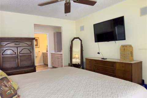 Casa en venta en Holiday, Florida, 4 dormitorios, 189.89 m2 № 1884535 - foto 13