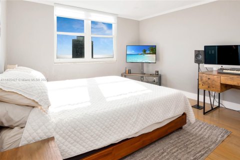 Condominio en venta en Miami Beach, Florida, 1 dormitorio, 84.54 m2 № 1794055 - foto 4