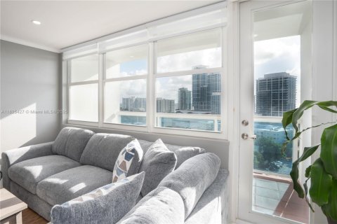 Condominio en venta en Miami Beach, Florida, 1 dormitorio, 84.54 m2 № 1794055 - foto 8