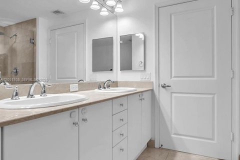 Copropriété à vendre à Boynton Beach, Floride: 2 chambres, 110.09 m2 № 2172989 - photo 14