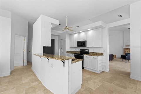 House in Cape Coral, Florida 3 bedrooms, 197.23 sq.m. № 1808118 - photo 27