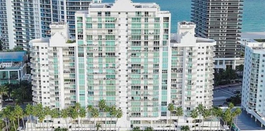 Condo à Miami Beach, Floride, 2 chambres  № 1995254