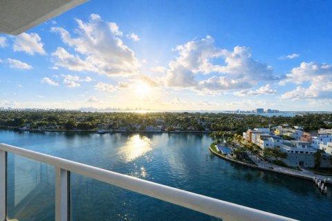 Copropriété à louer à Miami Beach, Floride: 2 chambres, 88.26 m2 № 1995254 - photo 30