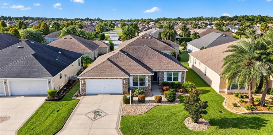 Villa ou maison à The Villages, Floride 3 chambres, 163.88 m2 № 2425928