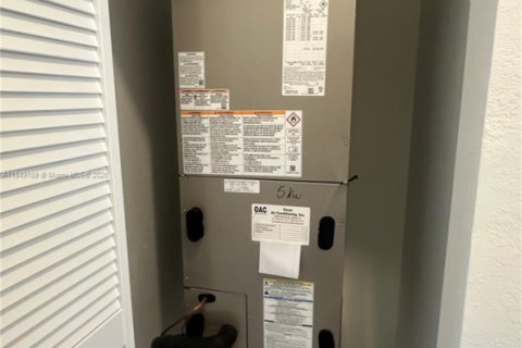 Townhouse in Homestead, Florida 3 bedrooms, 134.06 sq.m. № 1852213 - photo 22