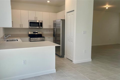 Townhouse in Homestead, Florida 3 bedrooms, 134.06 sq.m. № 1852213 - photo 9