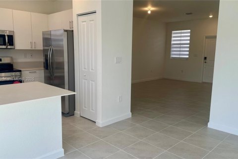Townhouse in Homestead, Florida 3 bedrooms, 134.06 sq.m. № 1852213 - photo 6