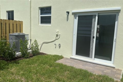 Townhouse in Homestead, Florida 3 bedrooms, 134.06 sq.m. № 1852213 - photo 29