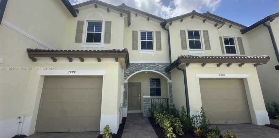 Townhouse in Homestead, Florida 3 bedrooms, 134.06 sq.m. № 1852213