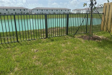 Townhouse in Homestead, Florida 3 bedrooms, 134.06 sq.m. № 1852213 - photo 30