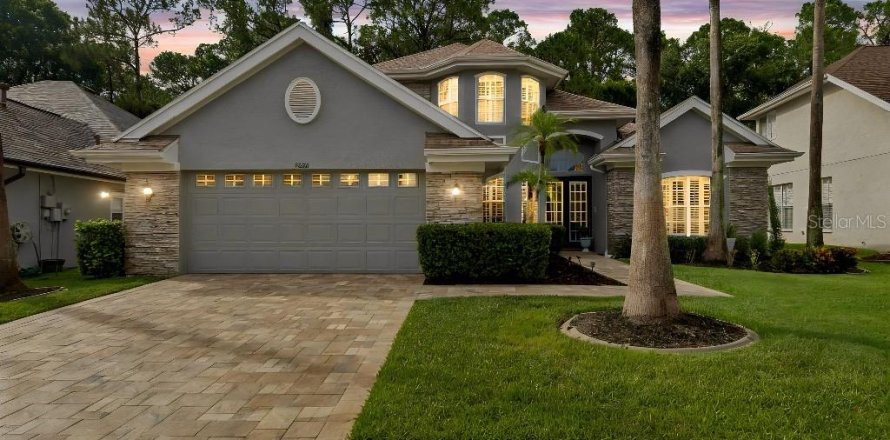House in Tampa, Florida 4 bedrooms, 258.08 sq.m. № 2157344
