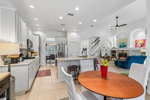 House in Tampa, Florida 4 bedrooms, 258.08 sq.m. № 2157344 - photo 23