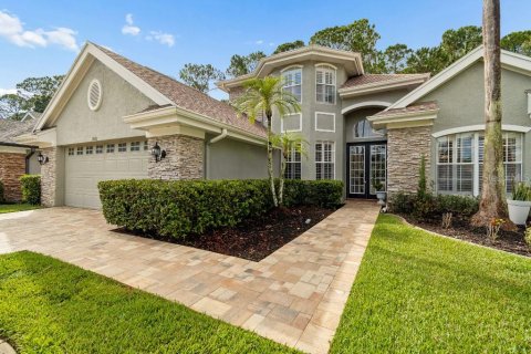 House in Tampa, Florida 4 bedrooms, 258.08 sq.m. № 2157344 - photo 3