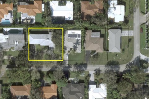 House in Miami Shores, Florida 5 bedrooms, 223.24 sq.m. № 1705850 - photo 7