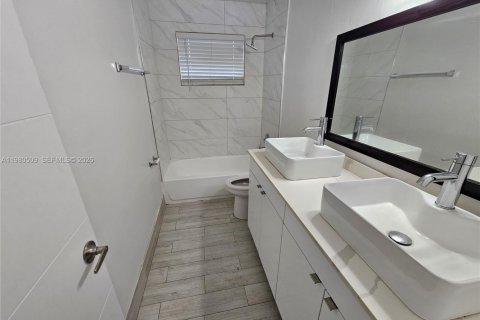 Villa ou maison à louer à Dania Beach, Floride: 2 chambres, 83.61 m2 № 2080255 - photo 8