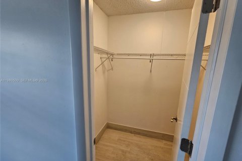 Villa ou maison à louer à Dania Beach, Floride: 2 chambres, 83.61 m2 № 2080255 - photo 7