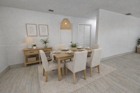 Villa ou maison à louer à Dania Beach, Floride: 2 chambres, 83.61 m2 № 2080255 - photo 2