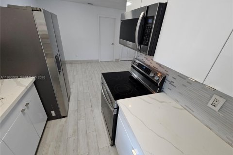 Villa ou maison à louer à Dania Beach, Floride: 2 chambres, 83.61 m2 № 2080255 - photo 4