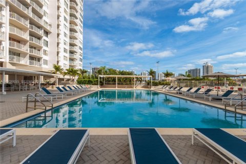 Condominio en venta en Aventura, Florida, 2 dormitorios, 145.39 m2 № 2089070 - foto 8