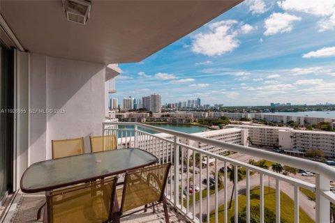 Condominio en venta en Aventura, Florida, 2 dormitorios, 145.39 m2 № 2089070 - foto 10