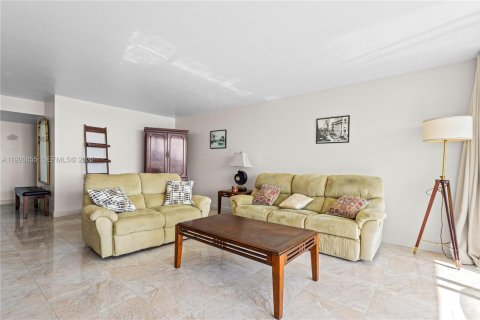 Condominio en venta en Aventura, Florida, 2 dormitorios, 145.39 m2 № 2089070 - foto 15