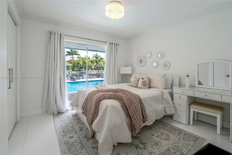 House in Fort Lauderdale, Florida 4 bedrooms, 175.86 sq.m. № 2086905 - photo 20