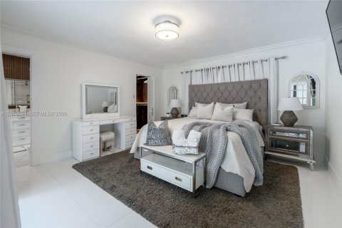 House in Fort Lauderdale, Florida 4 bedrooms, 175.86 sq.m. № 2086905 - photo 17
