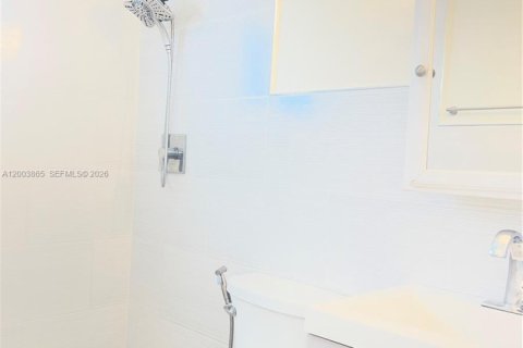 House in Dania Beach, Florida 2 bedrooms № 2068373 - photo 16